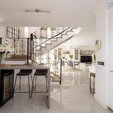 Luxurious Villa, 5 Bedrooms, Arguineguin,mogan * Mogán