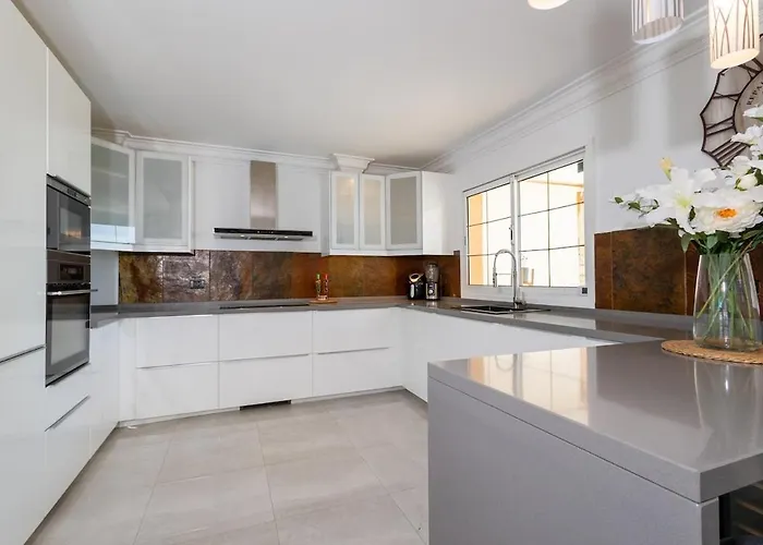 Luxurious Villa, 5 Bedrooms, Arguineguin,mogan * Mogán